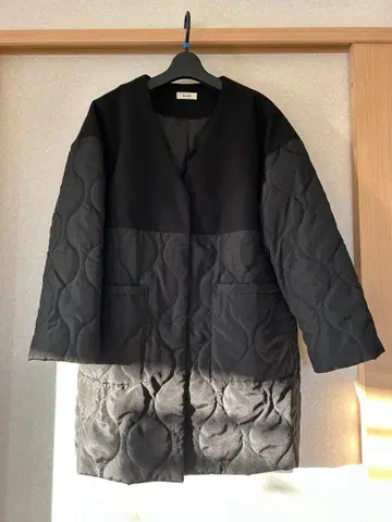 dearful 블랙 절개 퀼팅 자켓