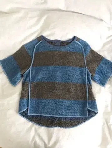 플레인 피플 서클 패턴 자수 보더 블라우스