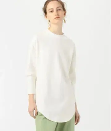 TOMORROWLAND 맥피 돌먼 슬리브 풀오버 상의