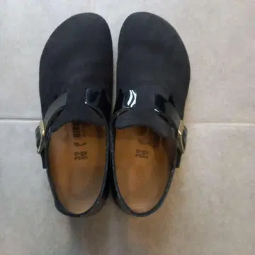 버켄스탁 런던 스웨이드 x 에나멜 블랙 사이즈 39