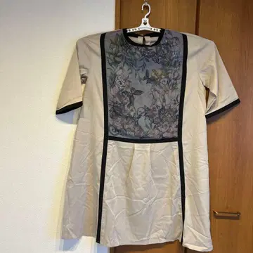 꽃무늬 비침 베이지 원피스 택 포함 새상품