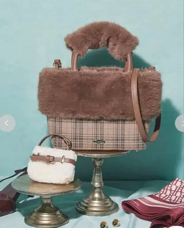 릴리 브라운 에코 퍼 네이비 멀티 웨이 토트 체크 숄더백