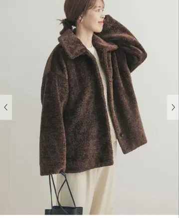 도어즈 택 포함 새상품 코쿤 실루엣 보아 코트 어반 리서치