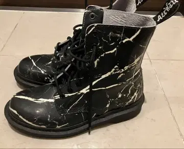 닥터마틴 23cm 대리석