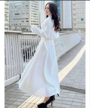 RESXXY 시어 플리츠 트렌치코트