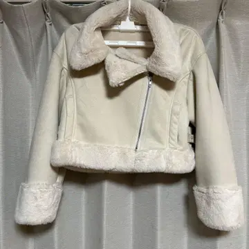 MERCURYDUO 페이크 무스탕 봄버 자켓 아이보리