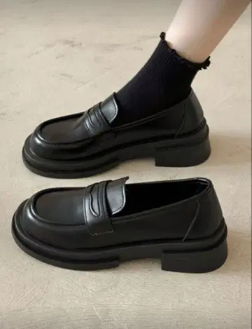 블랙 로퍼 통굽