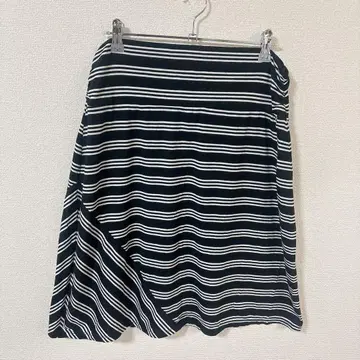 새상품급 Faded Glory [ M ] 스트라이프 플레어 스커트