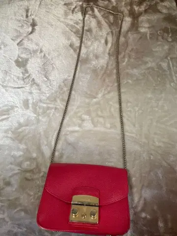 FURLA ] 훌라 메트로폴리스 숄더백 빨간색 가죽 체인백