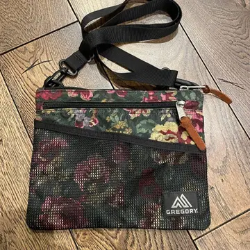 GREGORY 꽃무늬 숄더백 사코슈