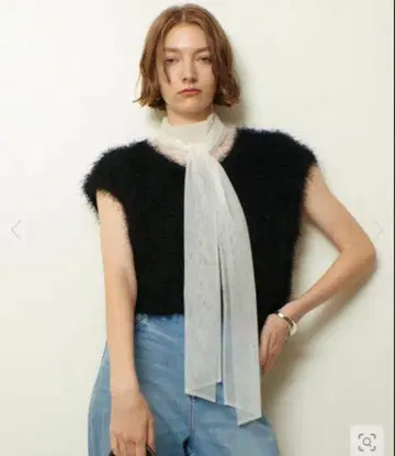 블랙 퍼 느낌 슬리브리스 상의