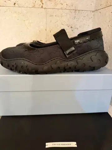 새상품 Cecilie Bahnsen 블랙 플랫슈즈 40 블랙