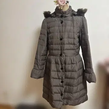 다크 브라운 후드 부착 다운