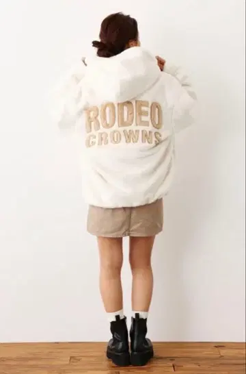 RODEO CROWNS 후드 부착 퍼 블루종