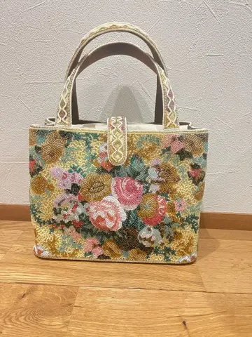 [ 새상품급 ] 꽃무늬 비즈 비즈 파티 토트백 Lumy