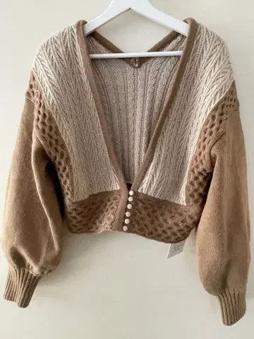 택 포함 새상품 cleio 미크림 2way 케이블 니트 가디건