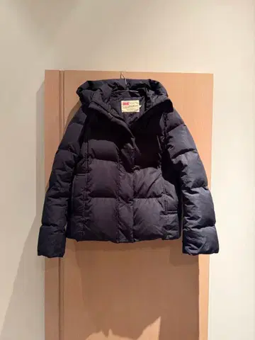 새상품급 트래디셔널 웨더웨어 후드 부착 다운 자켓