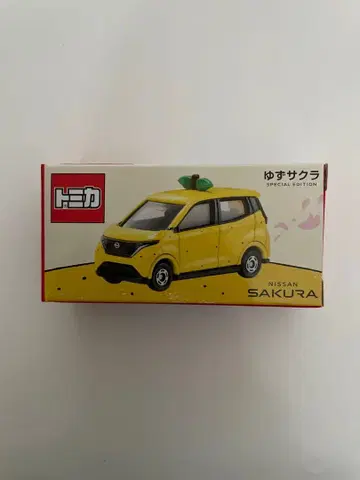 토미카 유즈 사쿠라 NISSAN SAKURA