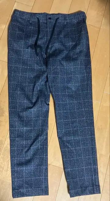 아바하우스 다크 그레이 계열 체크 무늬 스트레이트 팬츠 허리 뒤 밴딩