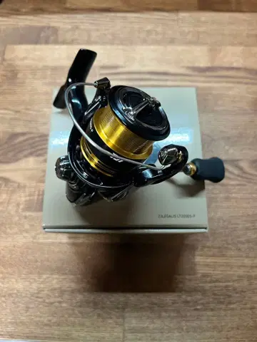 다이와 LT2000S-P 스피닝 릴