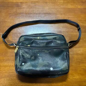 새상품급! 잔티 반티 카모플라쥬 패턴 바디백 남녀 공용