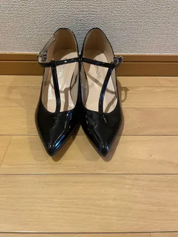 [ 12/25 판매 종료 ] 블랙 스트랩 스틸레토 펌프스 24.0cm