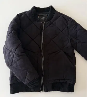 ZARA MAN 퀼팅 자켓 블랙 M 사이즈 따뜻하고 통풍이 잘 안 되는