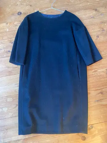 루크라지크 다크 네이비 무릎 기장 원피스 7부 소매