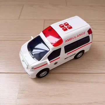 리얼 사운드 구급차 닛산 엘 그랜드