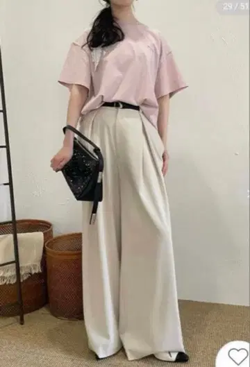 LILY BROWN 벨트 부착 턱 팬츠