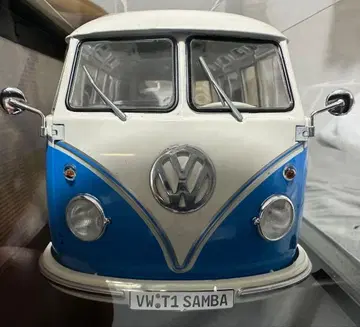 Volkswagen T1 Samba 미니카