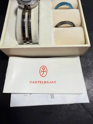 CASTELBAJAC 스톤 부착 손목시계