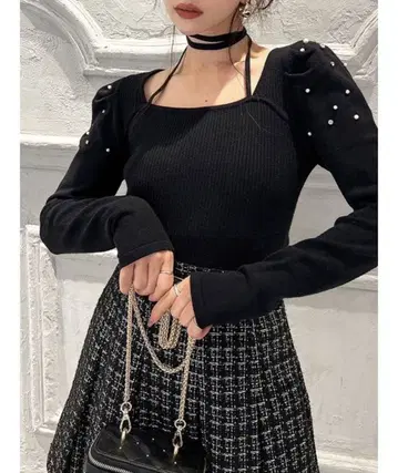 숄더 비쥬 초커 니트탑 RESEXXY