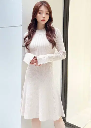 RESEXXY 리젝시 래글런 슬리브 니트 원피스