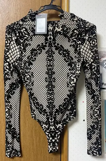 LEVU. 바디수트 블랙 화이트 세트