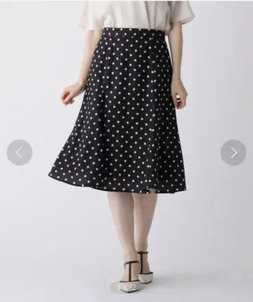 Index 도트 플레어 스커트