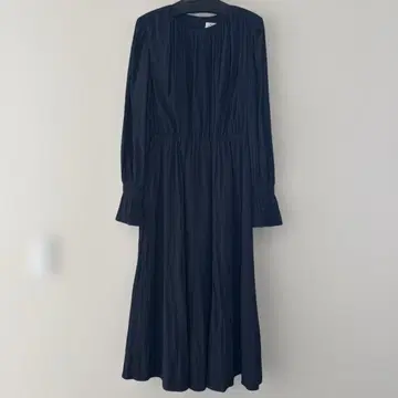 새상품급 노리즈 플리츠 원피스 네이비 36 사이즈
