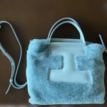 이아쿠치 솔베 S 스카이블루 블루 무스탕 숄더백