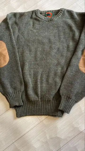 보스턴 트레이더스 모스그린 스웨터