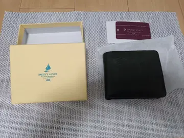 2단 접이식 지갑 숏 월렛 모델번호 LZKM786 올리브