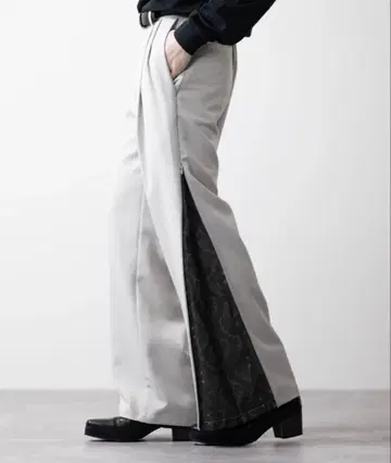 [ CLEL ] 블랙 레이스 절개 척 슬랙스