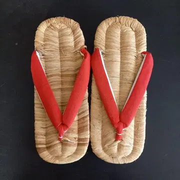 짚으로 만든 조리 빨간색 하나오