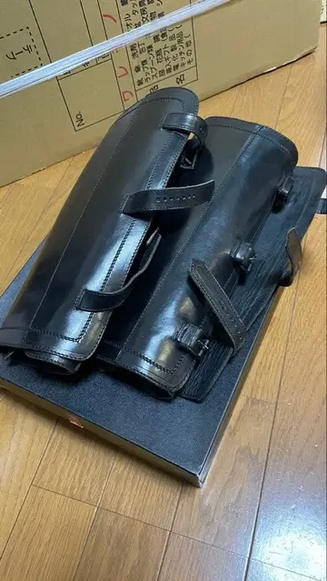 Ann Demeulemeester 가죽 부츠 커버 (단독)