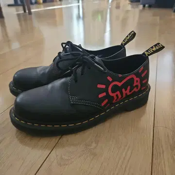 닥터마틴 키스해링 콜라보 신발