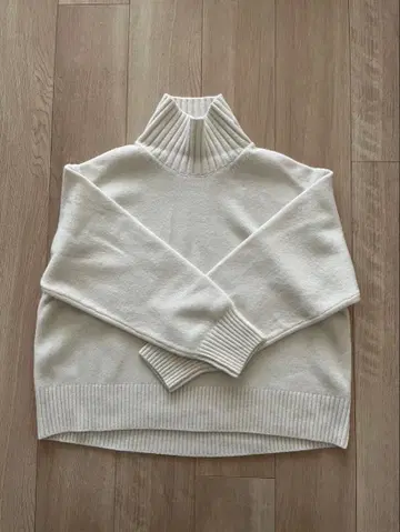 BEAUTY&YOUTH 하이넥 스웨터 화이트