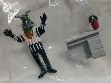 울트라 괴수 명감 프리미엄 에디션 다크 존 페가싸 외계인 미사용