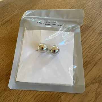 유나이티드 애로우즈 실버 귀찌