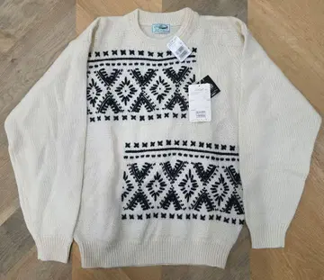 [ 새상품 ] 크로커다일 기하학 패턴 크루넥 스웨터 M y52