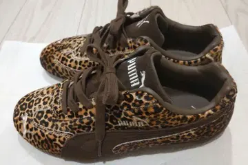 PUMA 레오파드 스니커즈