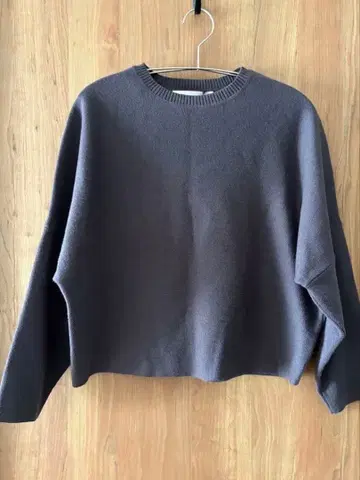 [택 포함 새상품] SUGAR ROSE 크루넥 스웨터